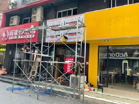 杞县制作广告招牌如何避免它发黄？